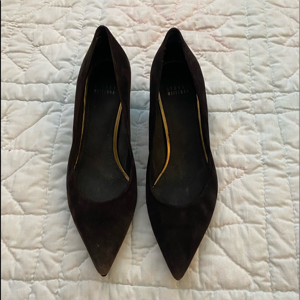 Stuart Weitzman chocolate suede pointed toe low heel shoe, great condition!